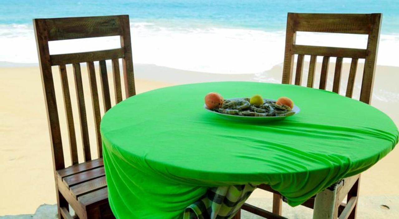 Yoho Fish Beach Cafe Tangalle Esterno foto